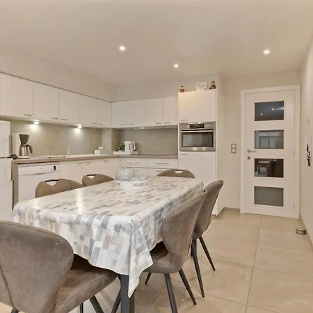 Ascot 3 1v Hébergement de vacances *